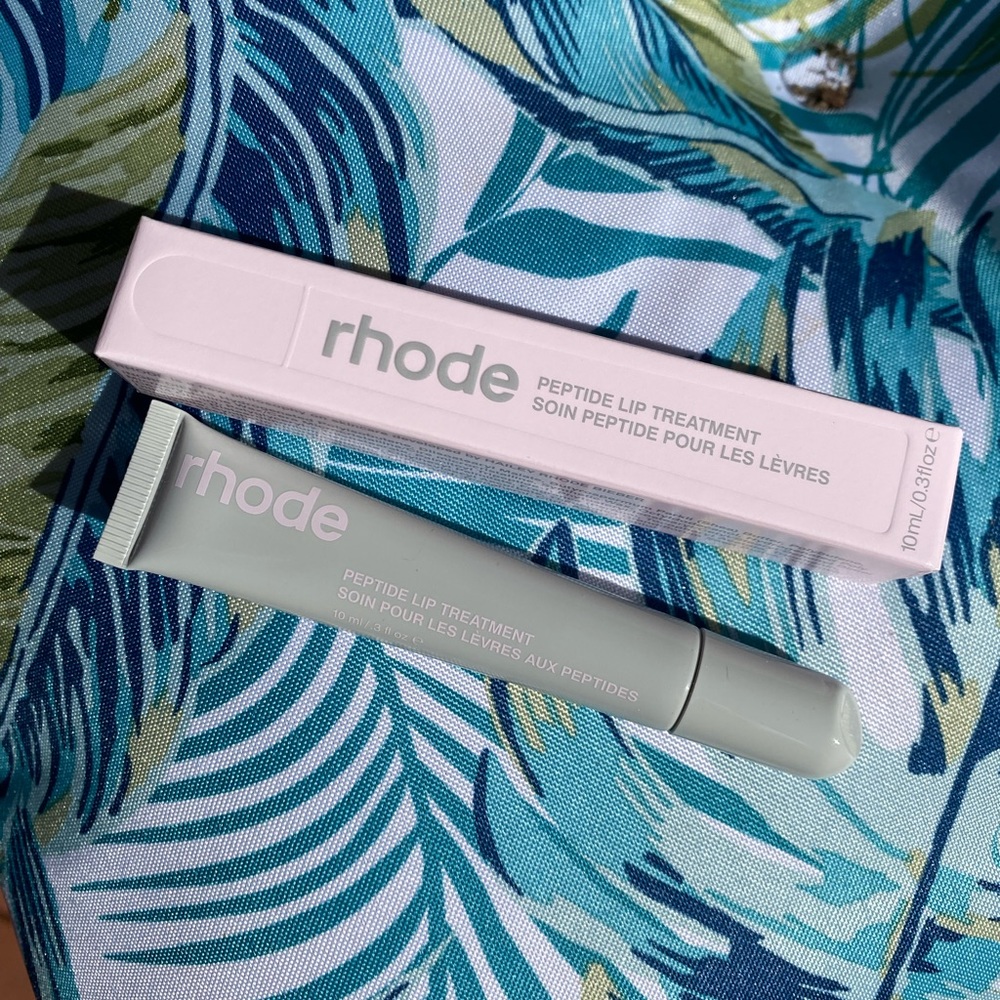 Rhode PEPTIDE LIP TREATMENT WATERMELON SLICE
Flavor: Watermelon Slice